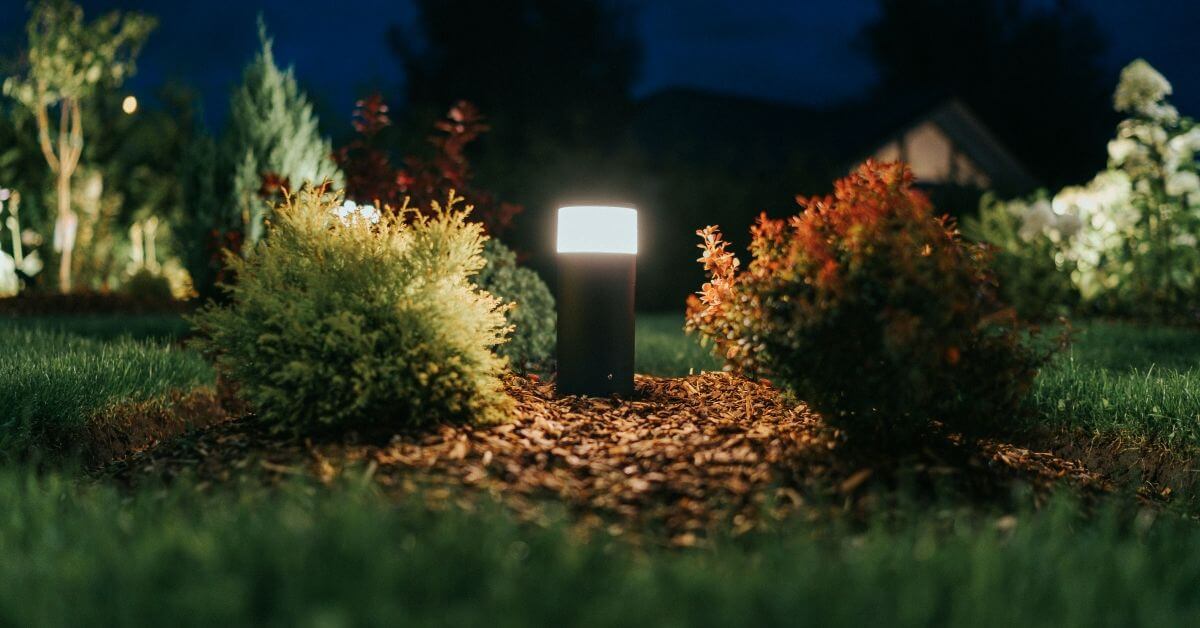 Make your garden a perfect relaxing place with appealing lights
